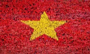 Vietnam Vibes rực đỏ với loạt ảnh dự thi có quốc kỳ