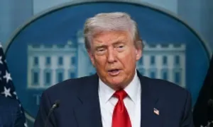 Ông Trump thổi bùng tranh cãi giá điện tăng vì năng lượng tái tạo