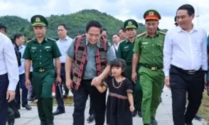 Thủ tướng, các Phó thủ tướng, Bộ trưởng khởi công 72 trường học vùng biên